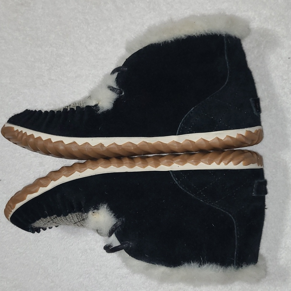 Sorel Out n About Moccasins Black Suede Faux Fur Trim Women's Size 7.5 - Picture 4 of 8